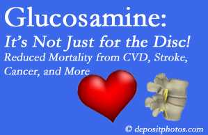 La Grande health benefits from glucosamine utilization include reduced overall early mortality and mortality from cardiovascular issues.