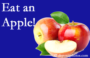 La Grande chiropractic care recommends healthy diets full of fruits and veggies, so enjoy an apple the apple season!